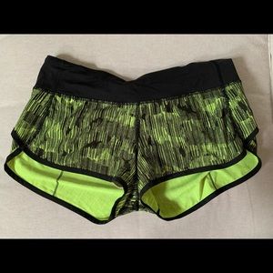 Lululemon Speed short size 6. Inseam 2.5